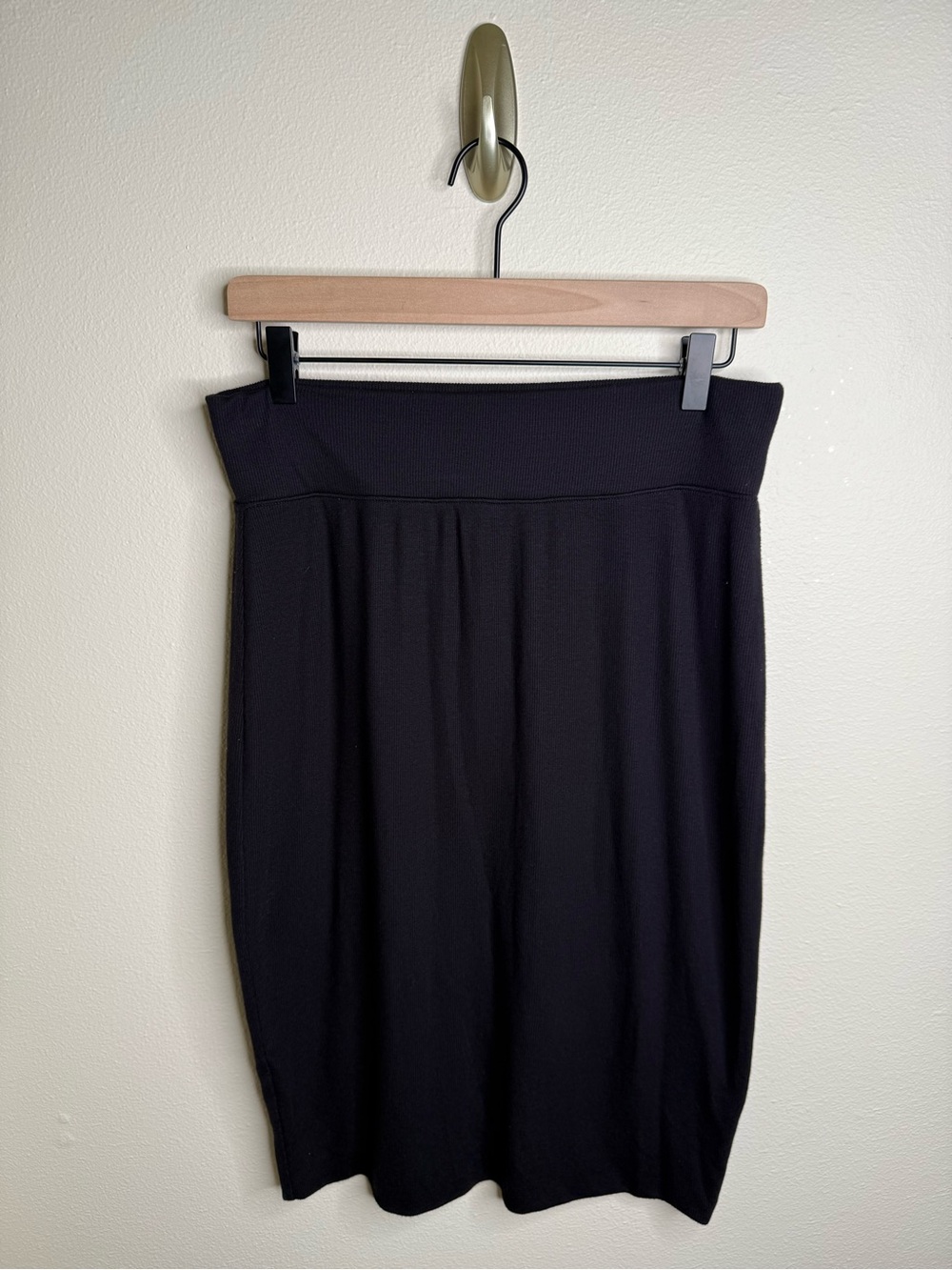 Athleta Black Knit Pull-On Pencil Skirt Knee Length Solid Women’s M